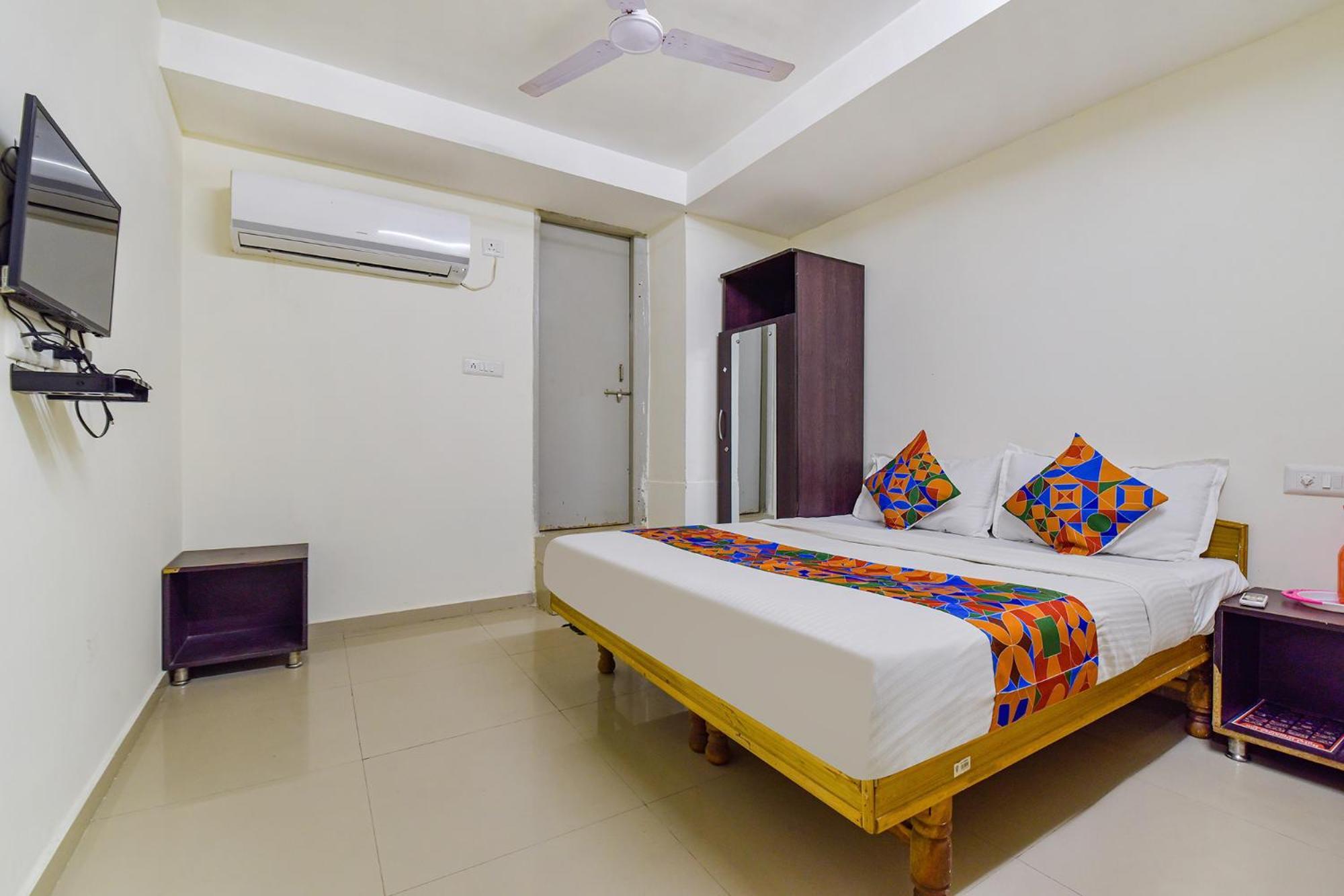 Hotel O Himalaya Inn Ahmedabad Exteriör bild