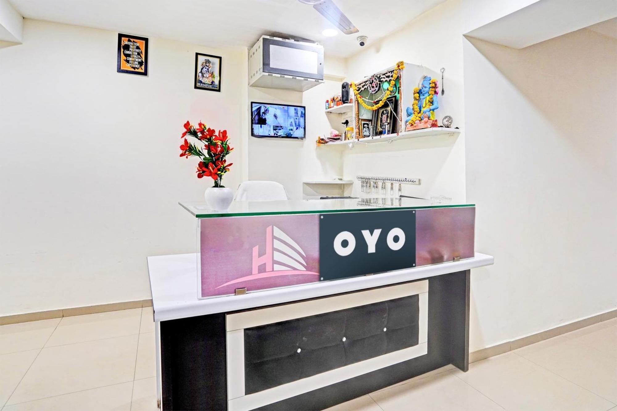 Hotel O Himalaya Inn Ahmedabad Exteriör bild