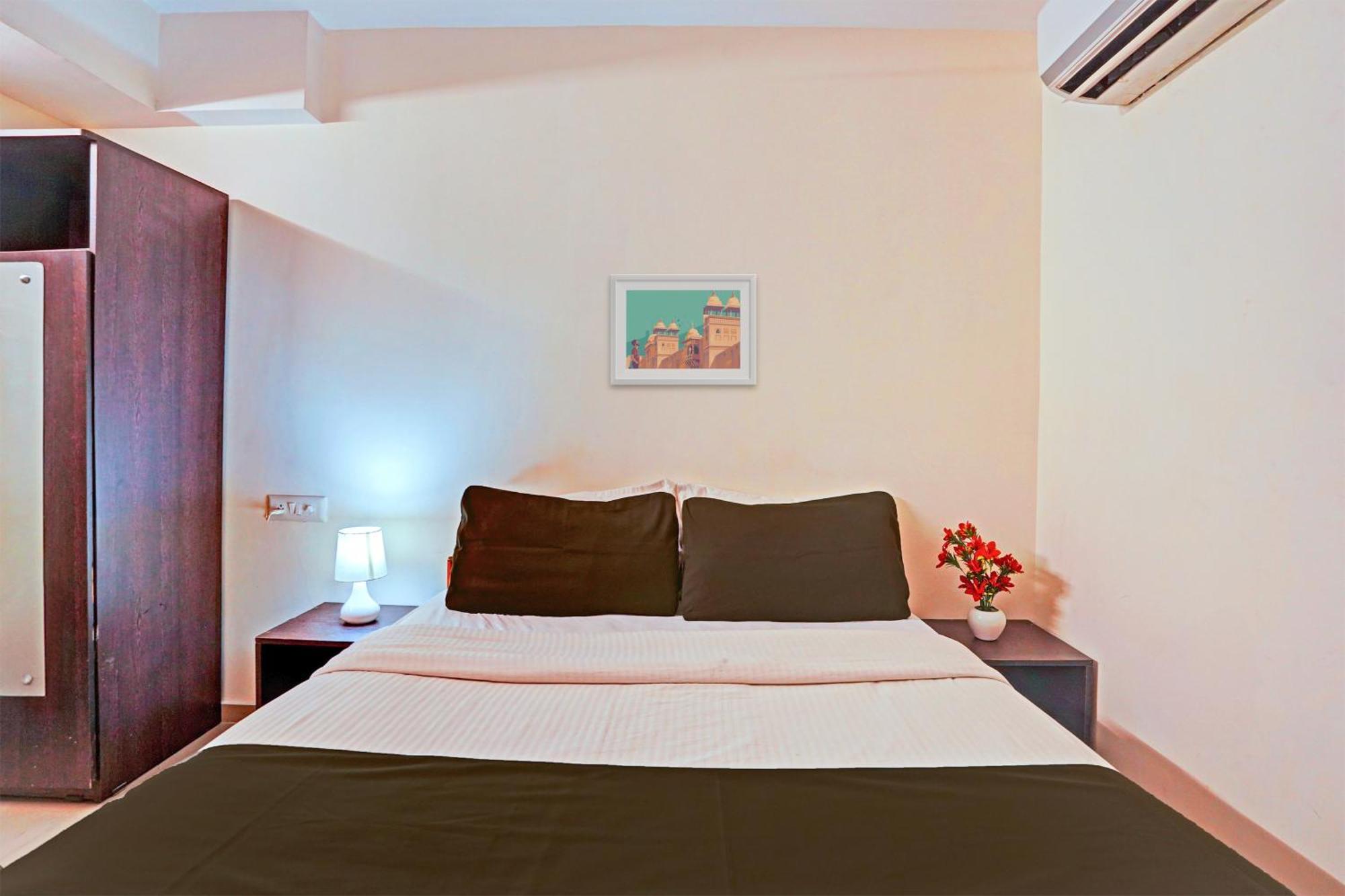 Hotel O Himalaya Inn Ahmedabad Exteriör bild